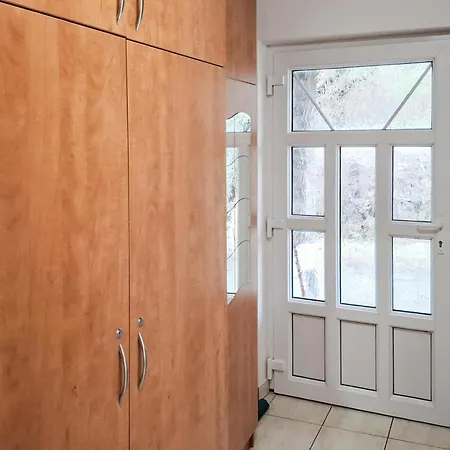 Appartement Amazing In *